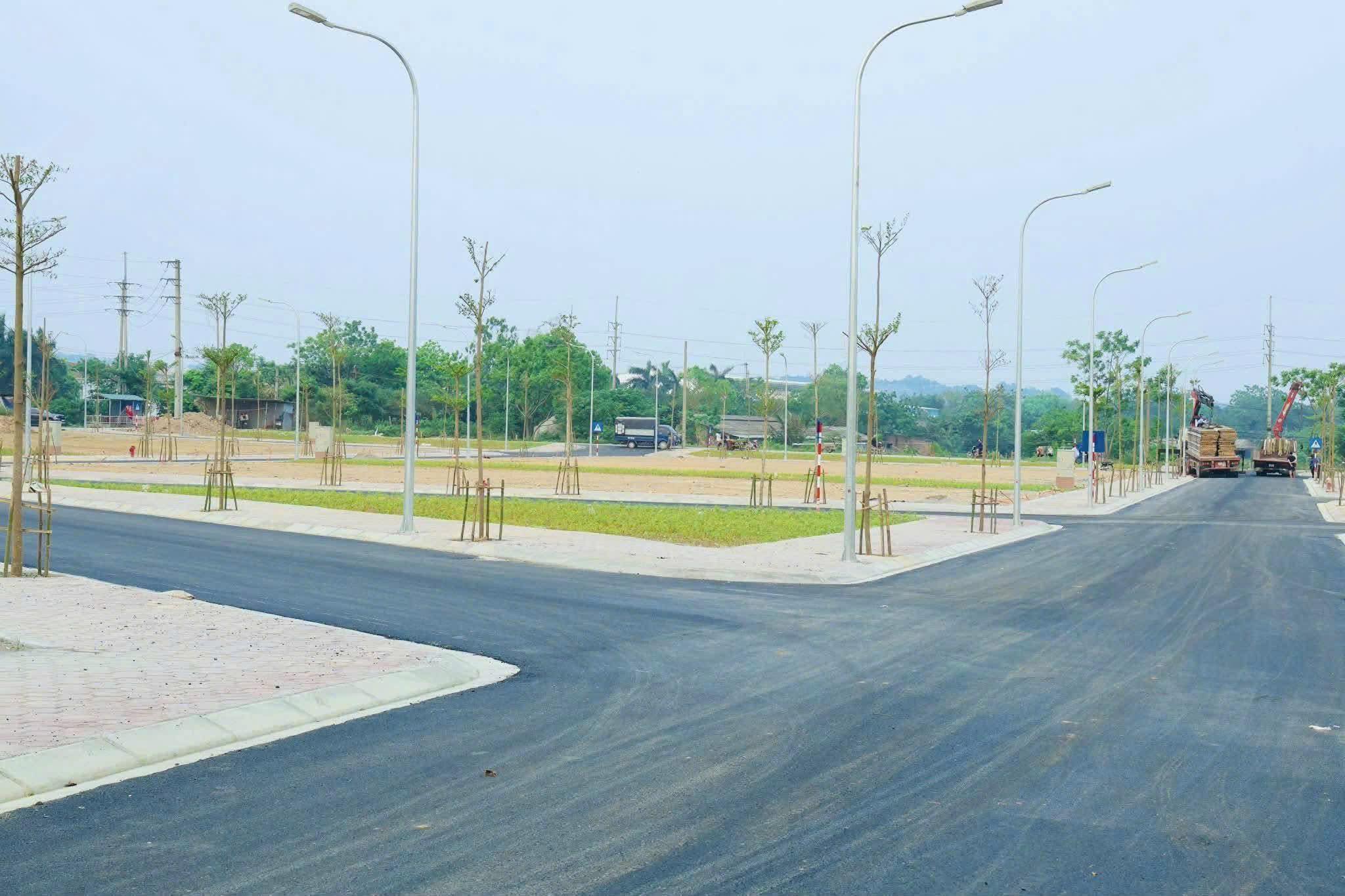 Đất đấu giá Đầm Tiếu Trên ảnh thực tế